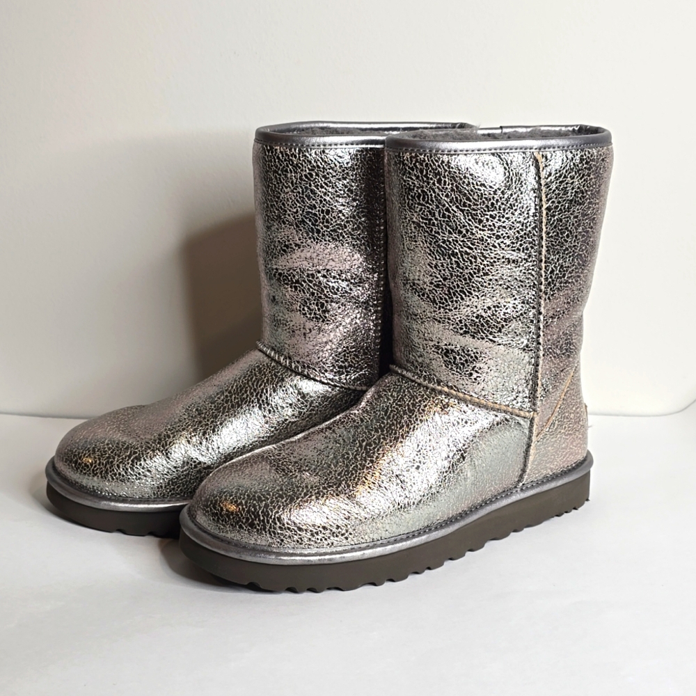 UGG Metallic Silver Pebble Leather Boots Size  9